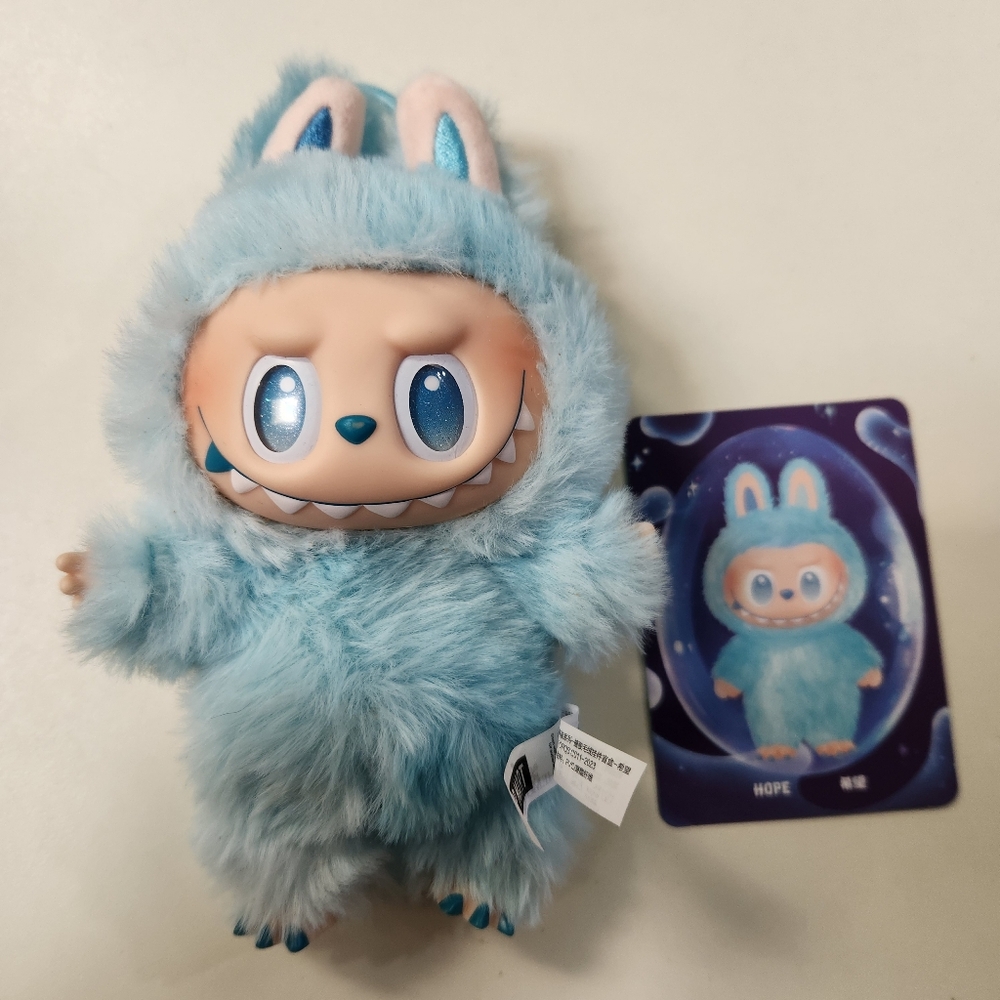 Labubu "Hope" vinyl plush toy from the POP MART "The Monsters - Big Into Energy"